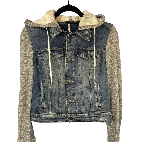 Free People Throwback Distressed Denim Jacket Hoodie‎ Size S Grunge Streetwear - Picture 5 of 11